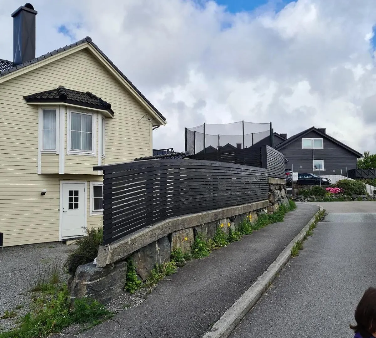 Studio Apartment, 1 Bedrom, High Standard, Right By Airport Bergen